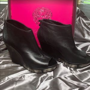 Vince Camino black Waliss Ankle Boots sz 10